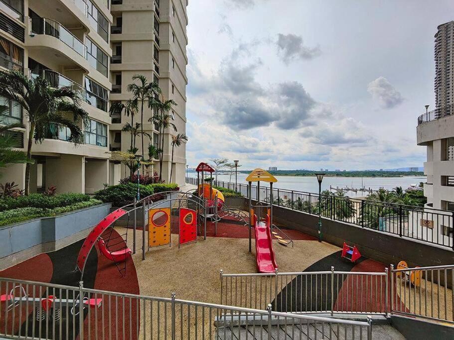 Bay Laurel Country Garden 2卧室 海景房 Danga Bay * Johor Bahru
